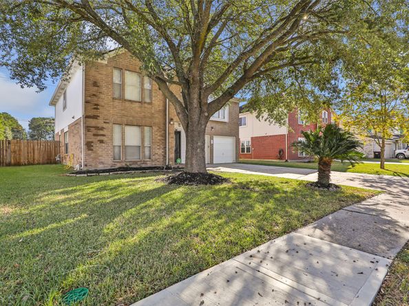 18042 Noble Forest Drive, Humble TX 77346