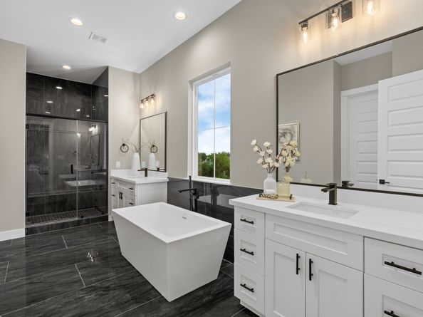 1177 W 19th Street, Houston TX 77008