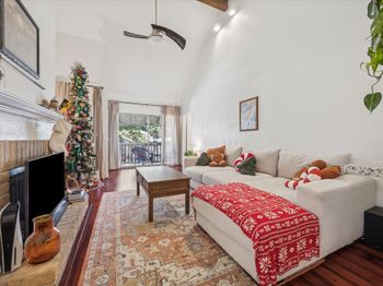 2100 Tanglewilde Street