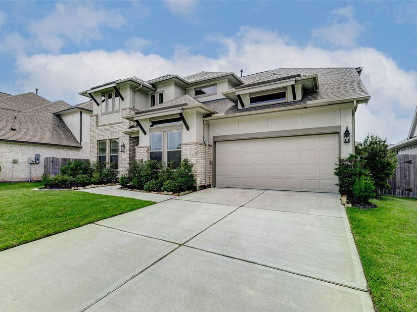 2806 Kingly Pine Trail, Conroe TX 77385