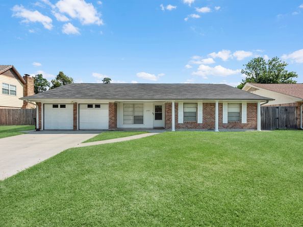 13931 Roundstone Lane, Houston TX 77015