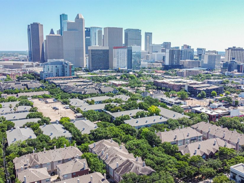 227 McGowen Street, Houston TX 77006