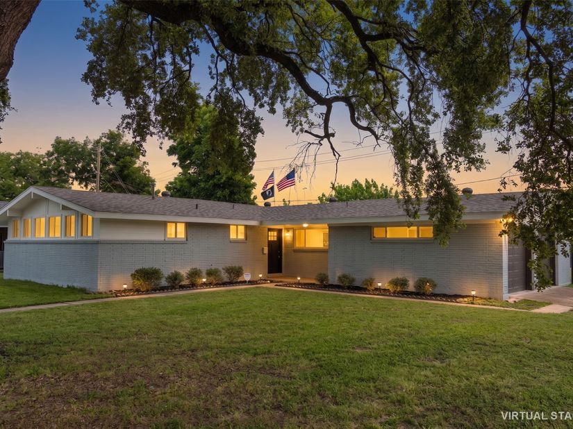 9202 Sunnywood Drive, Houston TX 77088