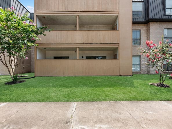 8423 Hearth Drive 3, Houston TX 77054