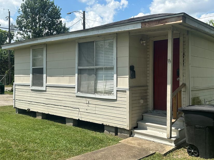3923 Caplin Street, Houston TX 77026