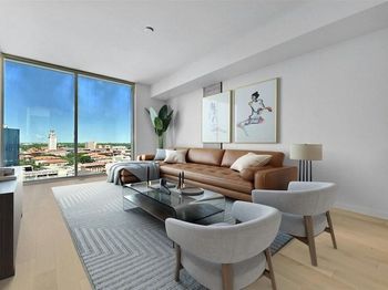 313 W 17th Street