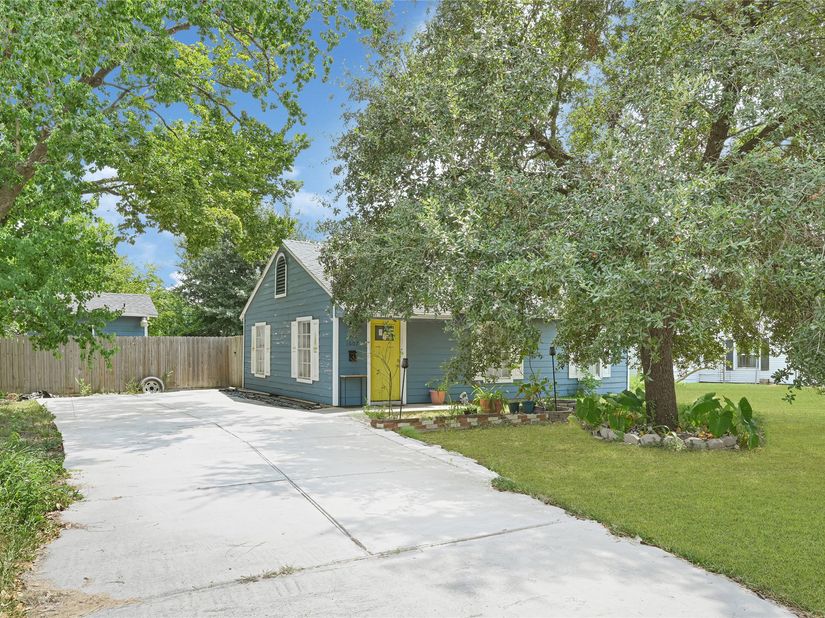 3607 De Leon Street, Houston TX 77087