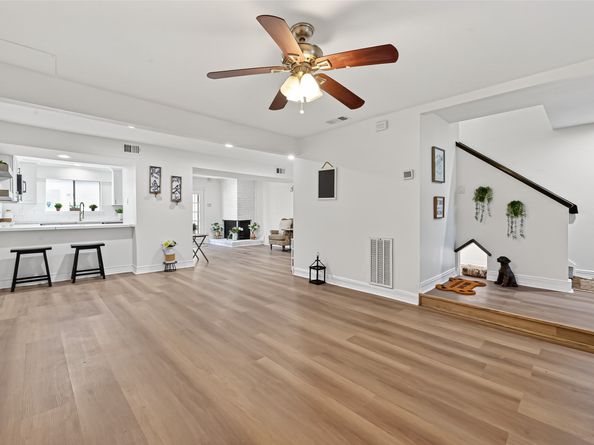 724 Country Place Drive E, Houston TX 77079