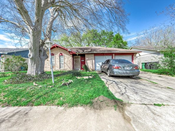 5011 Brisbane Drive, Houston TX 77048