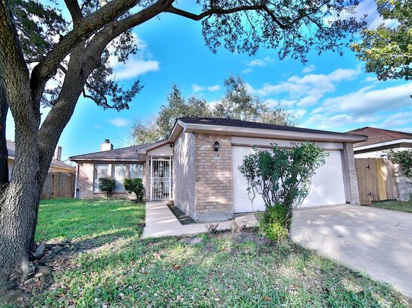 9526 Langdon Lane, Houston TX 77036