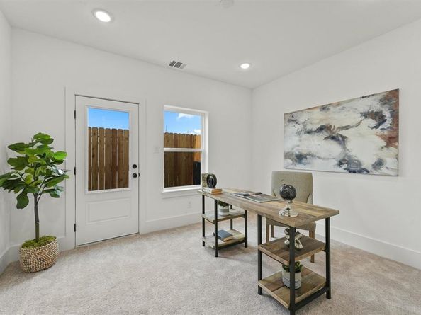 1207 Cavalcade Street B, Houston TX 77009