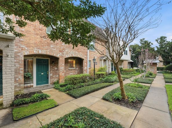 2232 S Piney Point Road 108, Houston TX 77063