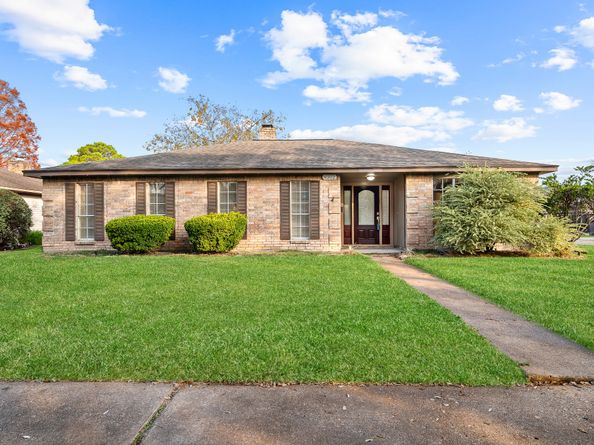 9302 Claridge Drive, Houston TX 77031