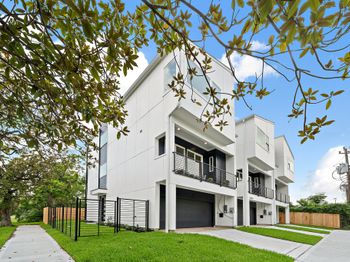 4211 Crawford Street