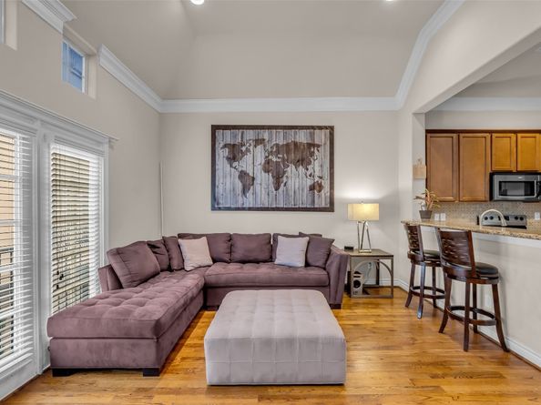 2835 Clinton Drive, Houston TX 77020