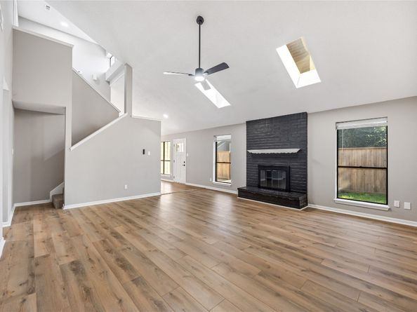 13852 Hollowgreen Drive 303/5, Houston TX 77082