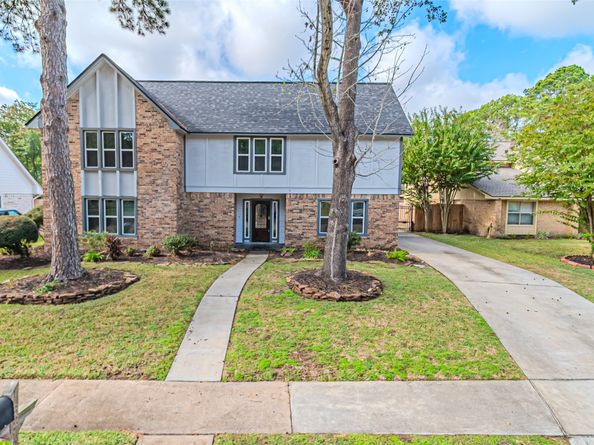 8211 Riverglade Drive, Houston TX 77095