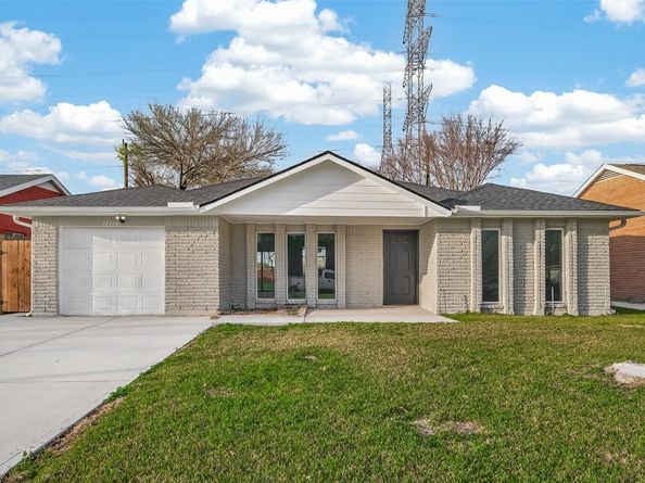 11118 Stroud Drive, Houston TX 77072