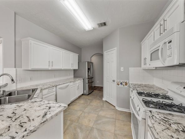 6354 Wilshire Ridge, Houston TX 77040