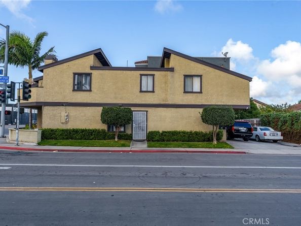 7611 Warner Avenue, Huntington Beach CA 92647