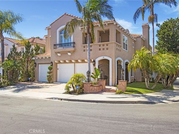 25 Santa Maria, Lake Forest CA 92610