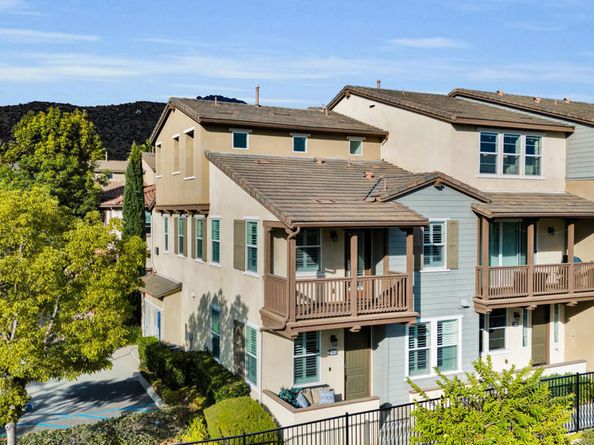 900 N Primrose Lane A, Azusa CA 91702