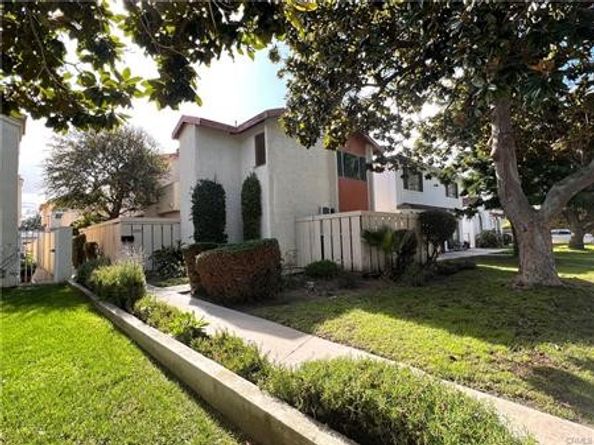 1334 Engracia Avenue, Torrance CA 90501