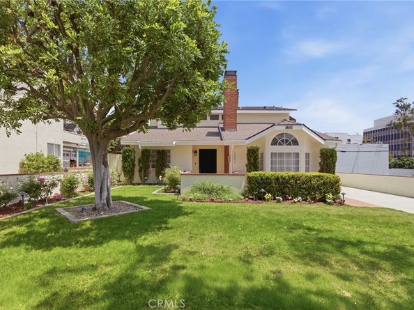 3642 Locust Ave, Long Beach CA 90807