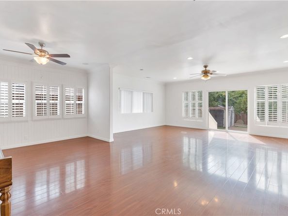 10111 Oak Park Avenue, Northridge CA 91325