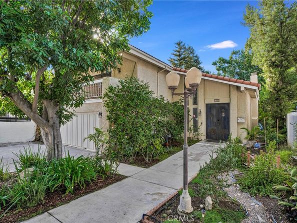 6221 Mammoth Avenue, Valley Glen CA 91401