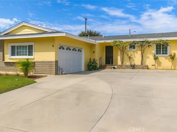 2123 W Orange Avenue