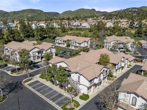 208 Chaumont, Lake Forest CA 92610