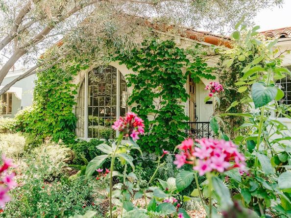 4070 Garden Avenue, Los Angeles CA 90039