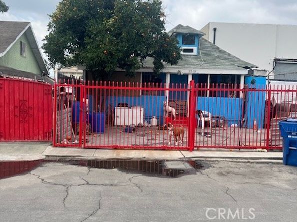 3215 Boaz Street, Los Angeles CA 90011