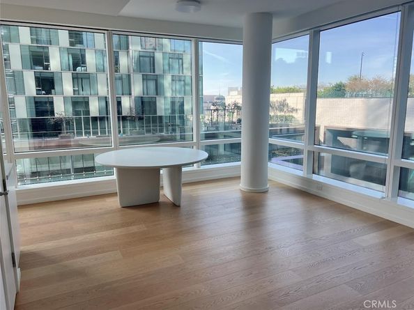 877 Francisco St #728, Los Angeles CA 90017