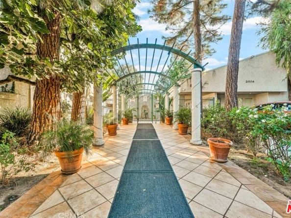 20134 Leadwell Street 133, Winnetka CA 91306