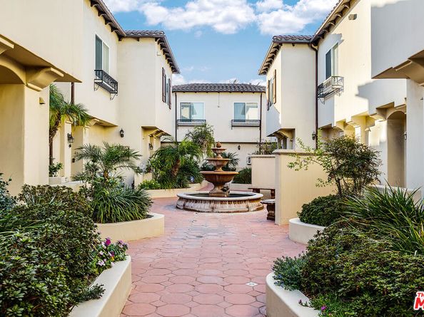 5753 White Oak Avenue 7, Encino CA 91316