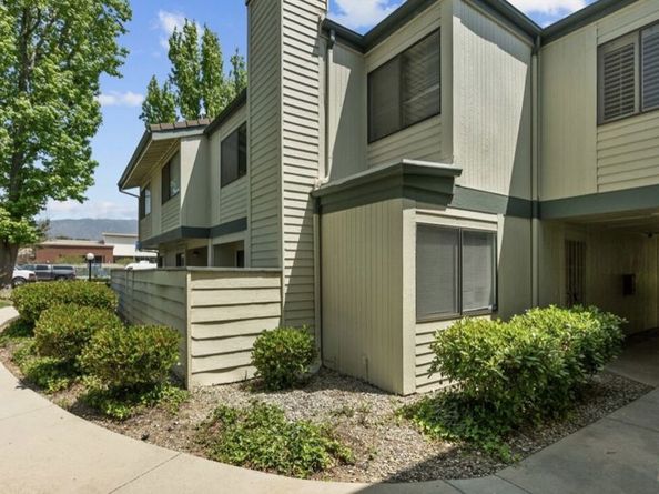 10500 Sunland Boulevard 4, Sunland CA 91040