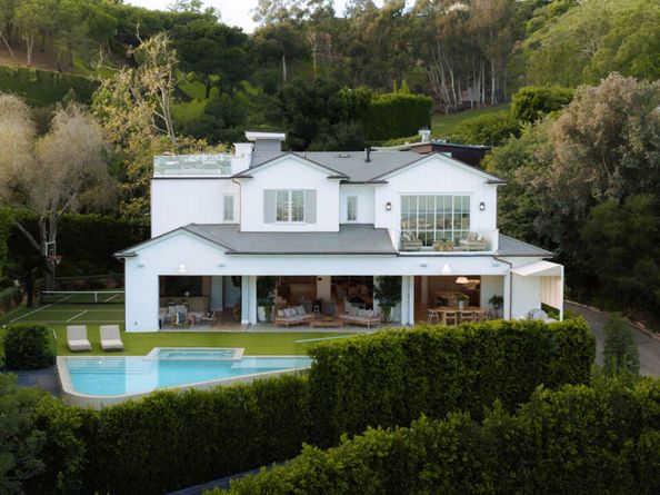 1682 San Onofre Drive, Pacific Palisades CA 90272