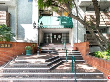 355 S Los Robles Avenue