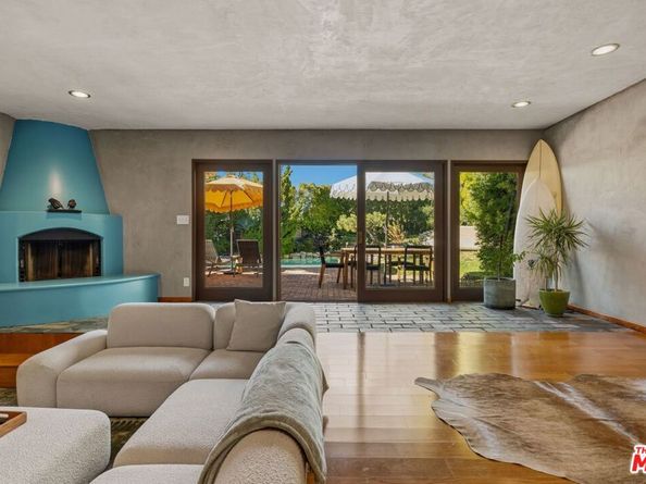 1133 Somera Road, Los Angeles CA 90077