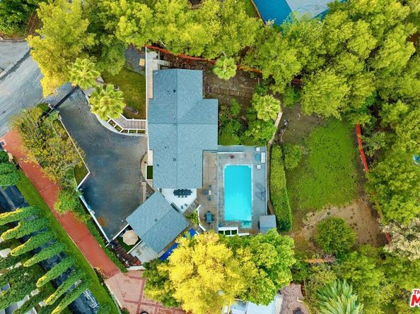 4854 Brewster Drive, Tarzana CA 91356