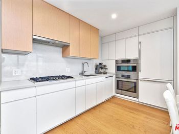 877 Francisco Street