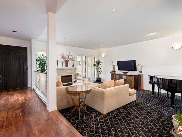 2435 Century 271, Los Angeles CA 90067