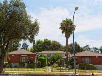 2010 N Los Robles Avenue