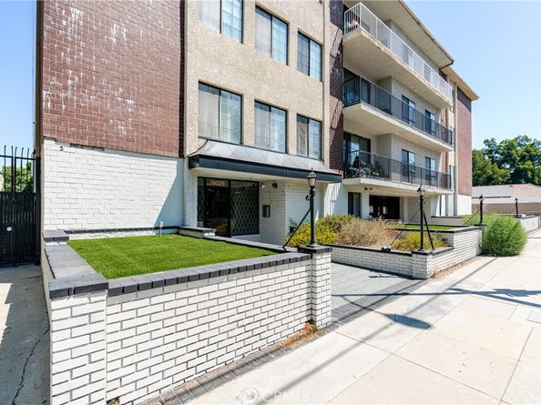 19029 Nordhoff Street 108, Northridge CA 91324