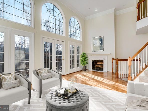 2505 Gadsby Place, Alexandria VA 22311