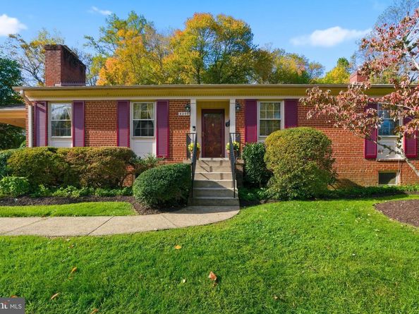 8200 Beech Tree Road, Bethesda MD 20817