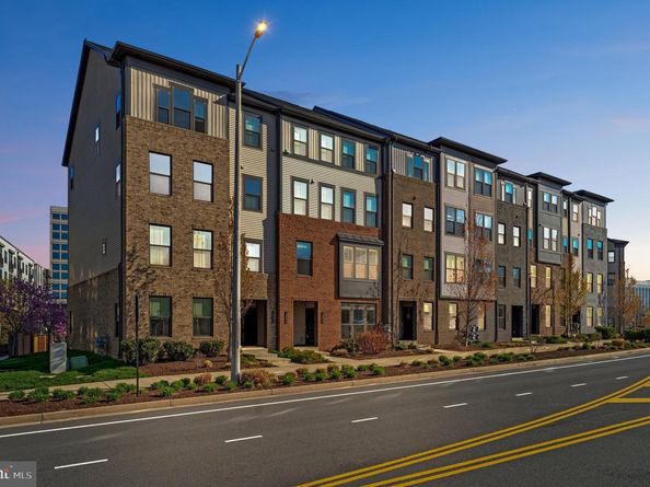 13270 Woodland Park Road 3J, Herndon VA 20171
