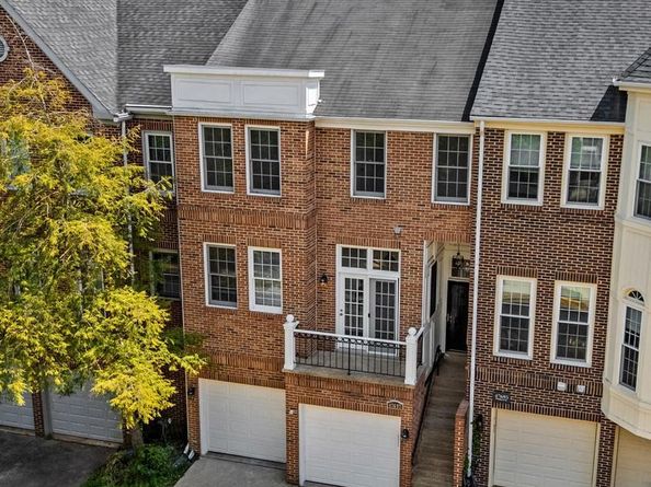 47697 Whirlpool Square, Sterling VA 20165